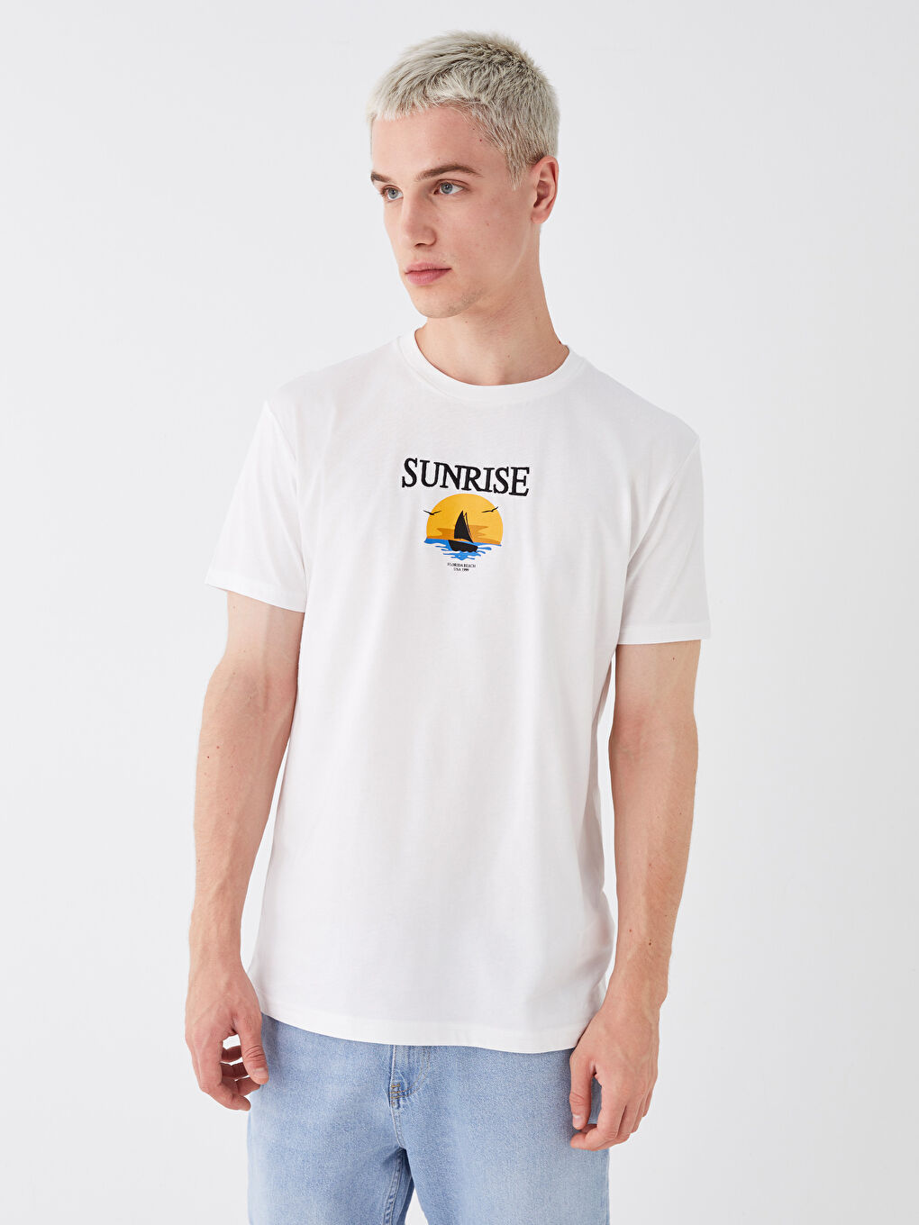 Beyaz Bisiklet Yaka Kısa Kollu Baskılı Penye Erkek Tişört-1