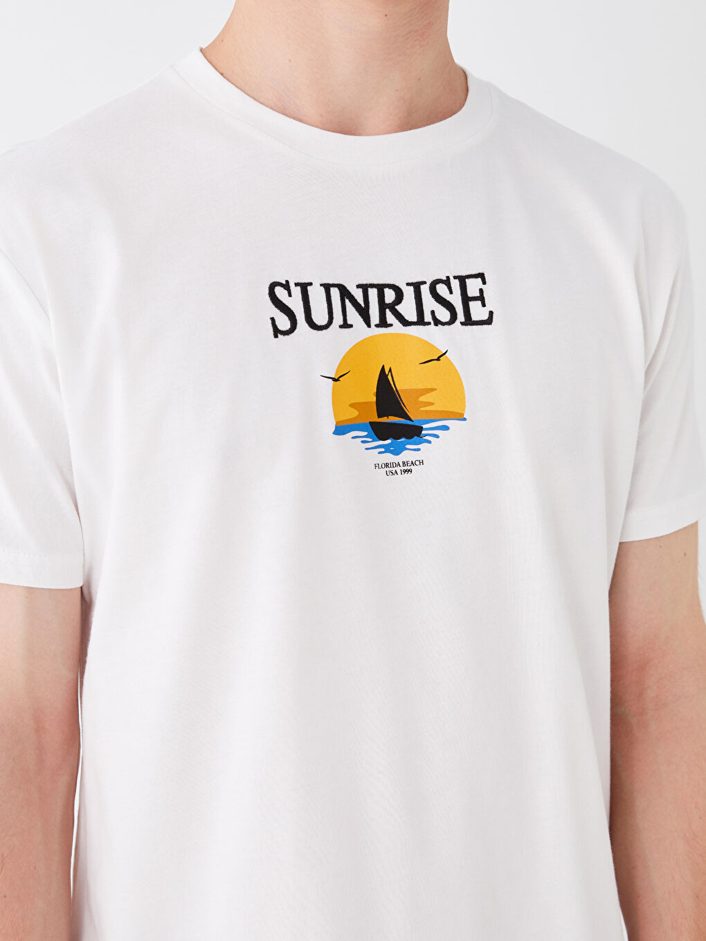 Beyaz Bisiklet Yaka Kısa Kollu Baskılı Penye Erkek Tişört-3