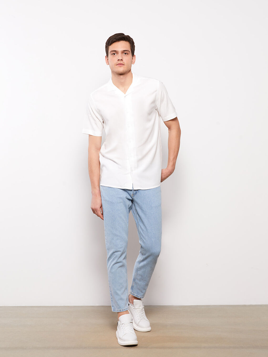 Regular Fit Short Sleeve Poplin Men's Shirt-2