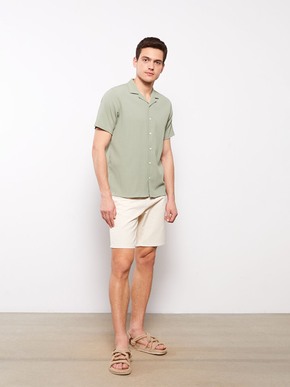 Haki Regular Fit Kısa Kollu Poplin Erkek Gömlek-2