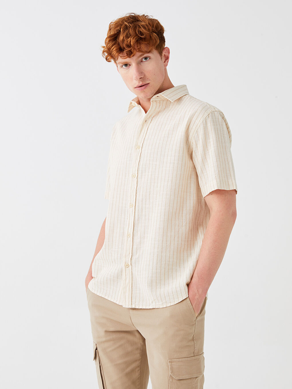 قميص رجال كم قصير مخطط بقصة عادية