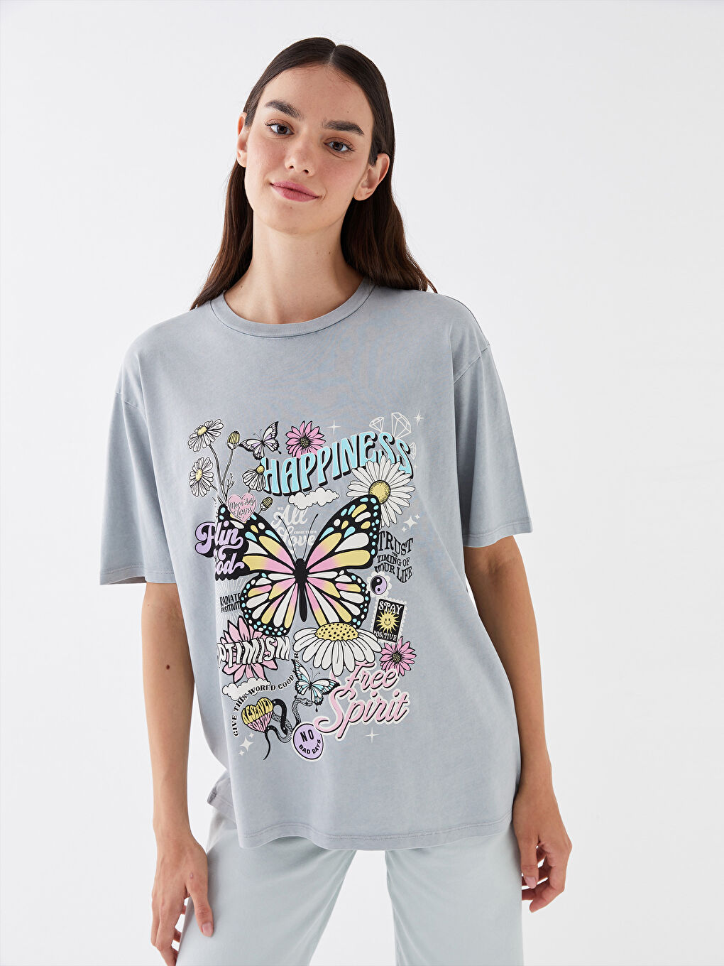 Gri Bisiklet Yaka Baskılı Kısa Kollu Oversize Kadın Tişört