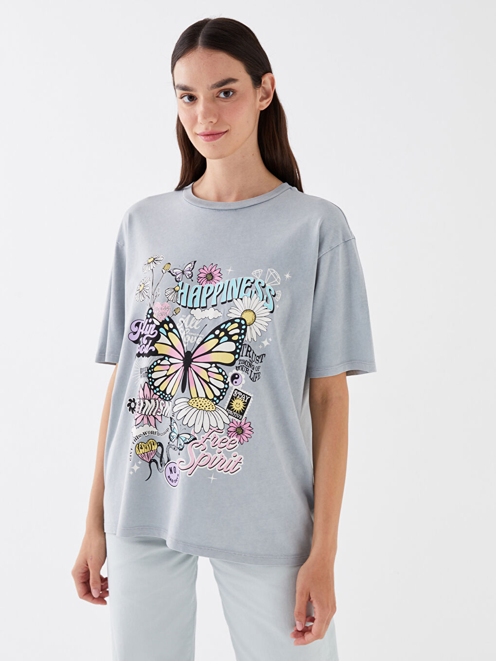 Gri Bisiklet Yaka Baskılı Kısa Kollu Oversize Kadın Tişört-1