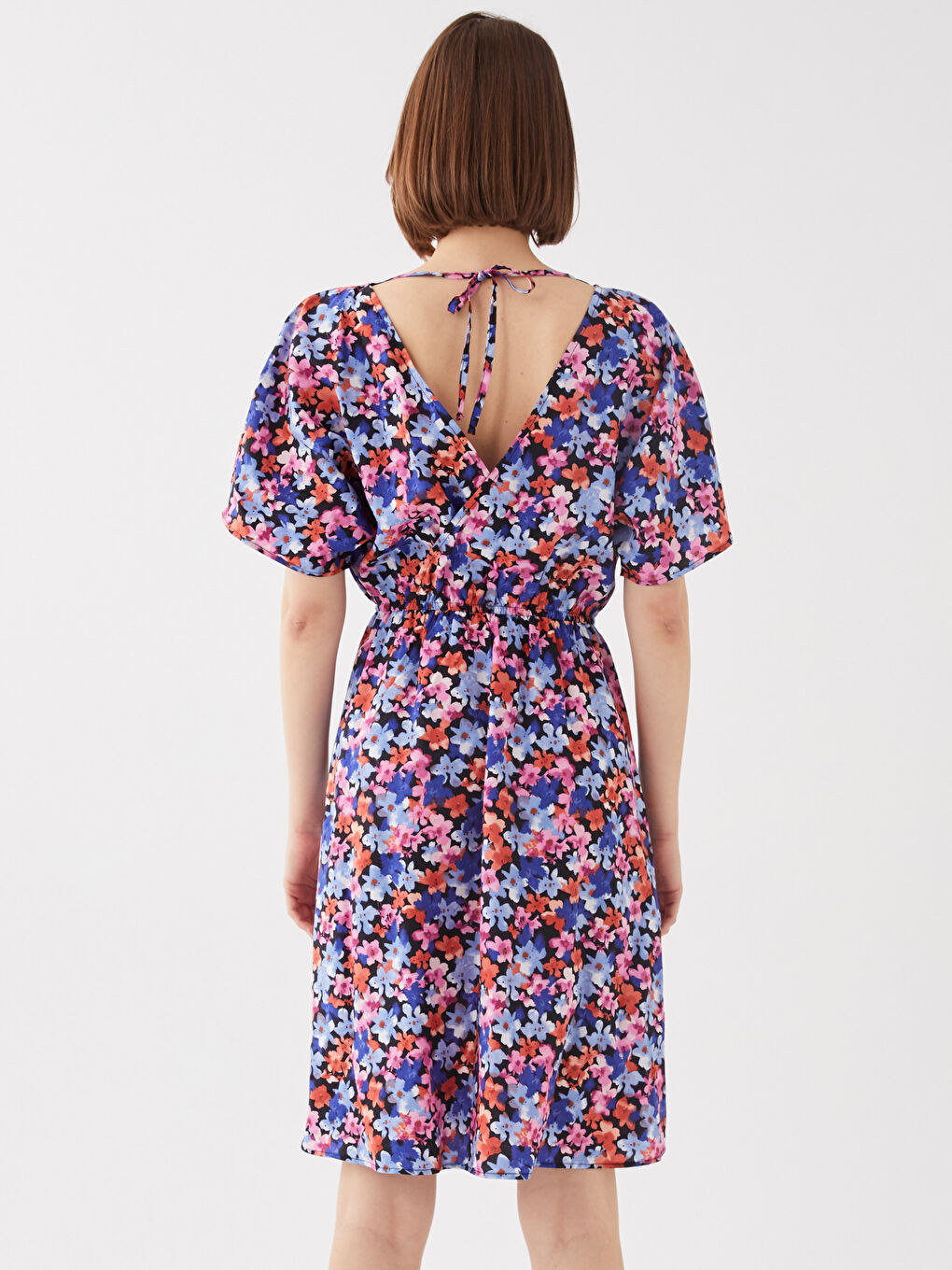Karışık V Yaka Çiçekli Kısa Kollu Kadın Elbise-4