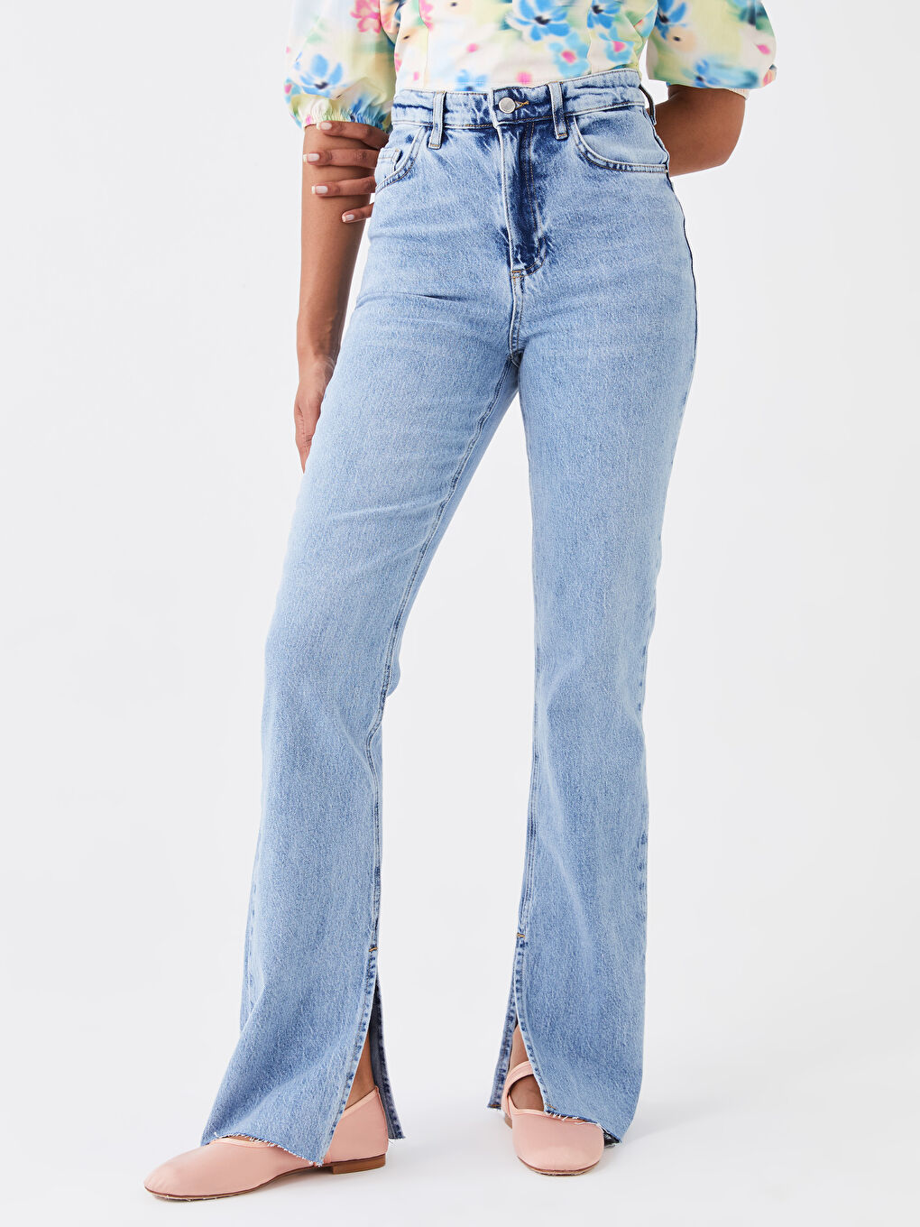 Normal Rise Straight Fit Women Jeans-3
