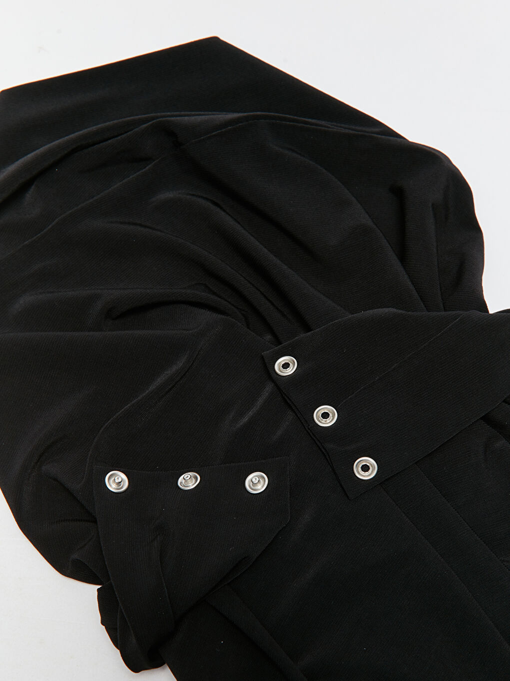 Siyah Kadın Arkası Çıtçıtlı Şal-5