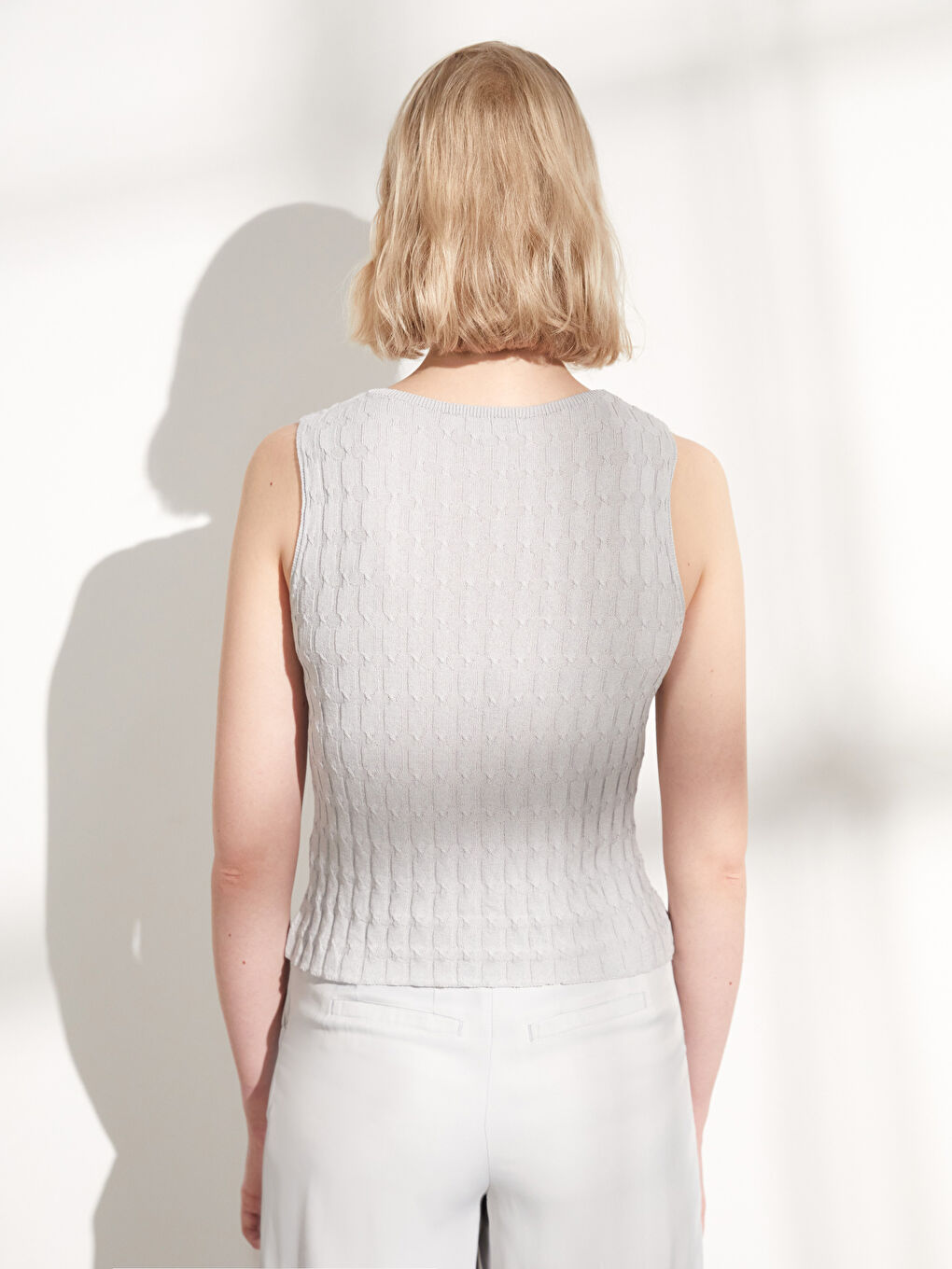 یه‌خه‌ خڕ نەخشدار بۆ ژنان تریكۆ تانکی سەرەوە-4