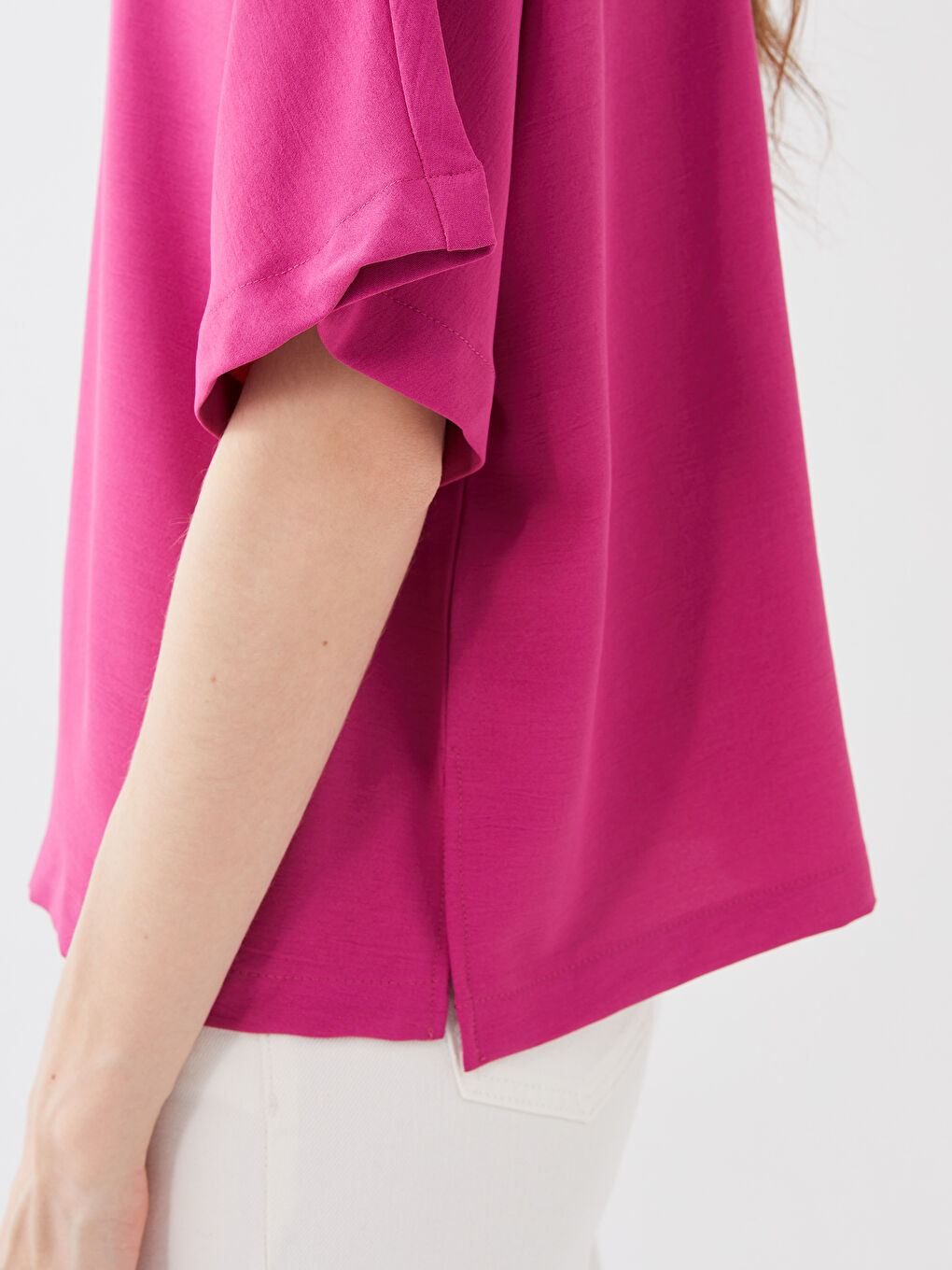 Bluză Supradimensionată pentru Femei cu Decolteu în V, Simplă, Mânecă Scurtă-3