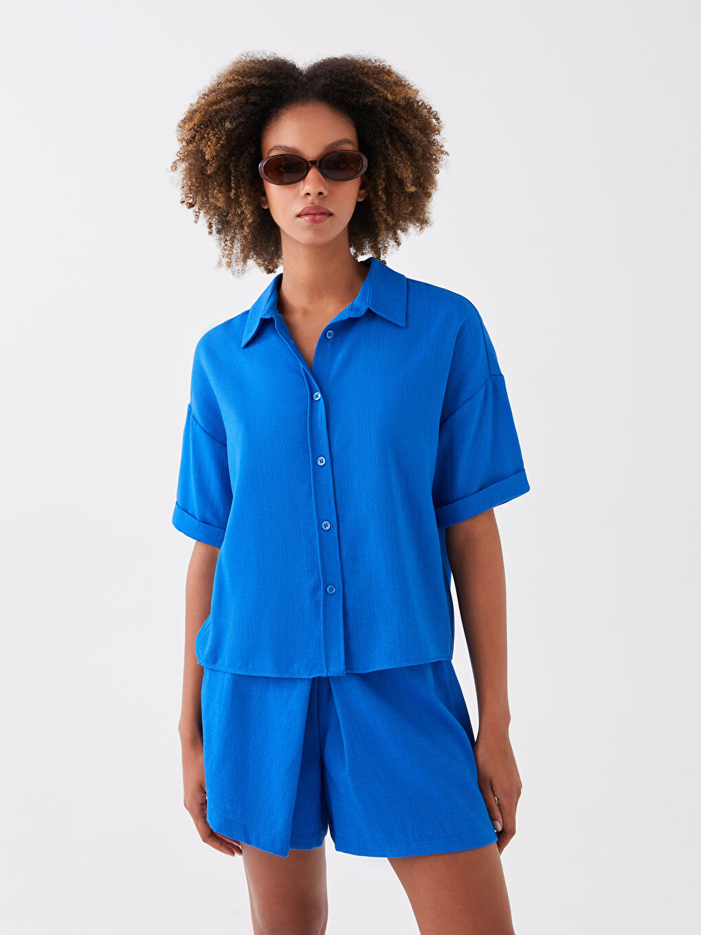 Mavi Düz Kısa Kollu Kadın Gömlek