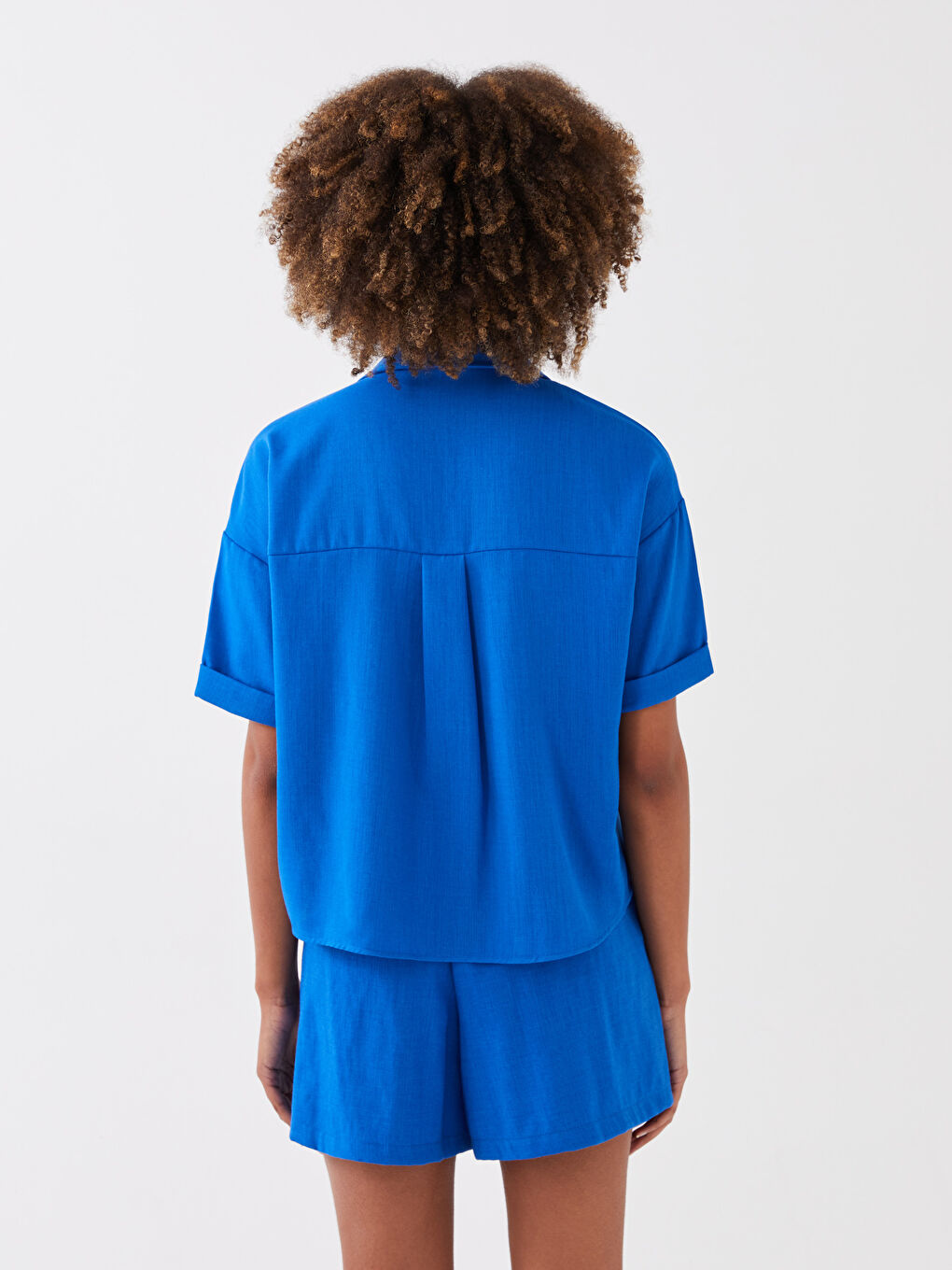 Mavi Düz Kısa Kollu Kadın Gömlek-4
