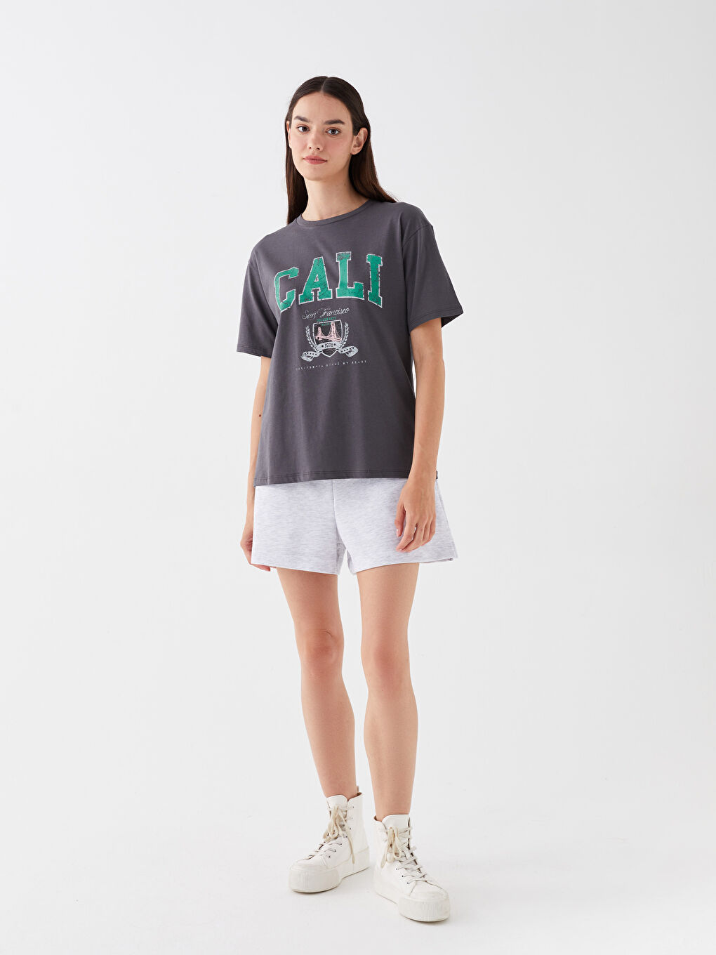 Antrasit Bisiklet Yaka Baskılı Kısa Kollu Kadın Tişört-3