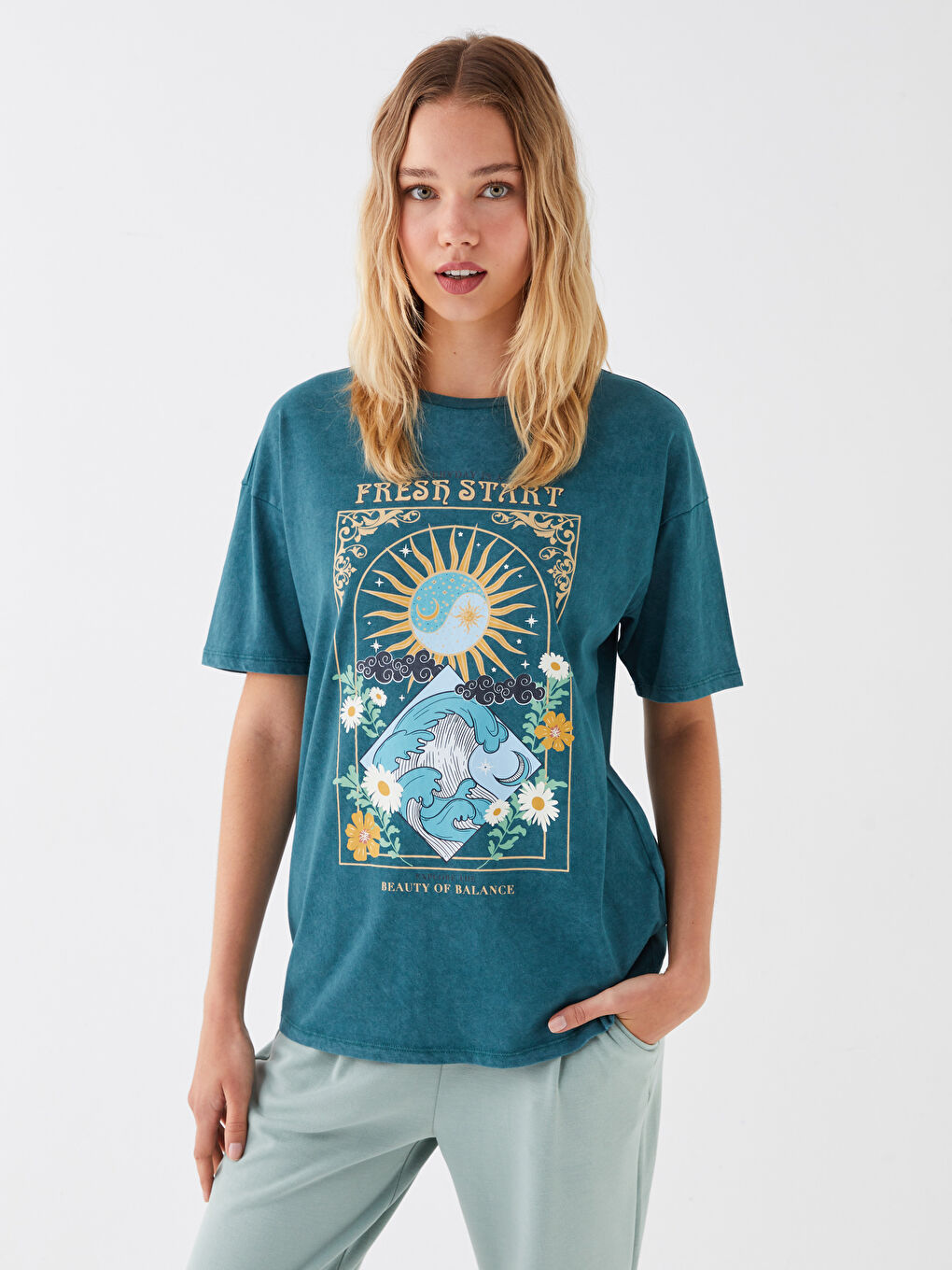 Petrol Bisiklet Yaka Baskılı Kısa Kollu Kadın Tişört