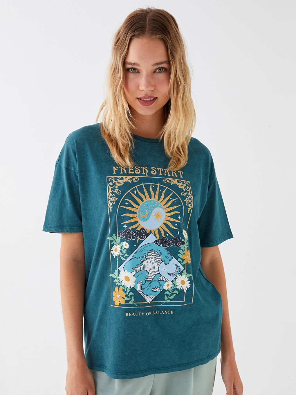 Petrol Bisiklet Yaka Baskılı Kısa Kollu Kadın Tişört-2