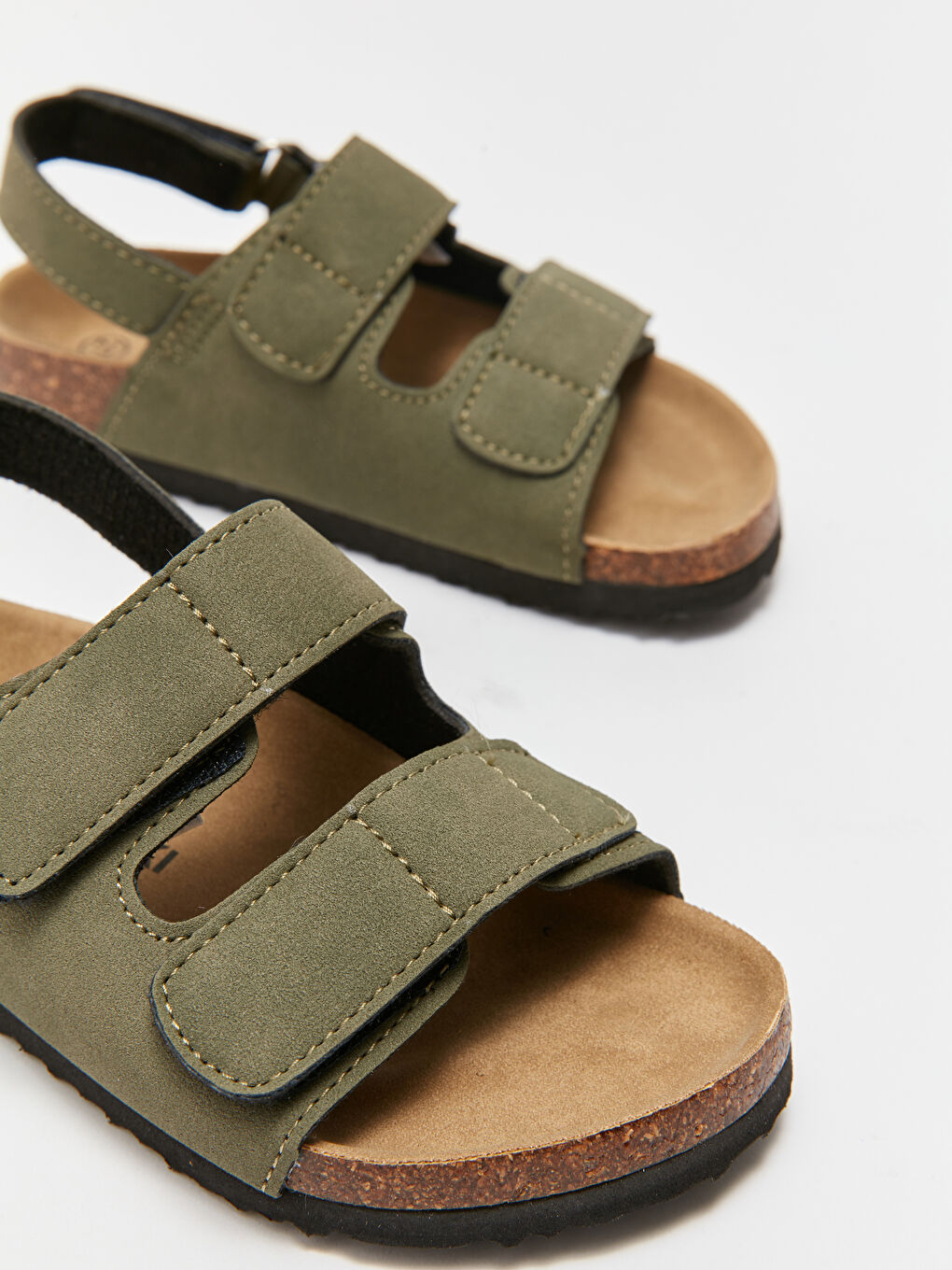 صنادل أولاد صغار بمظهر الجلد السويدي مع إغلاق بخطاف وحلقة-2