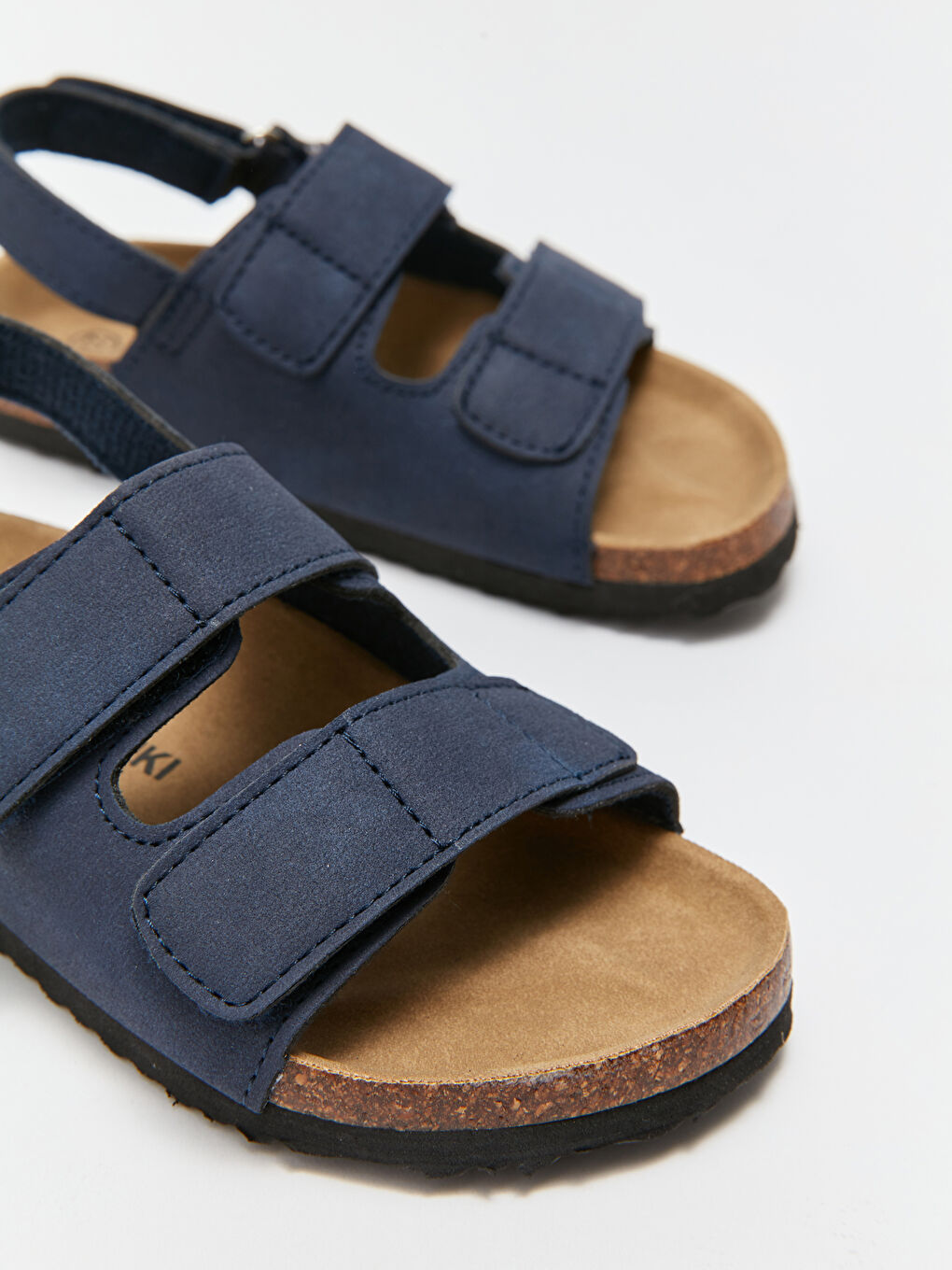 LCW STEPS Sandales Bébé Garçon en Suédine avec Fermeture Crochet et Boucle -S3HE37Z1-V52