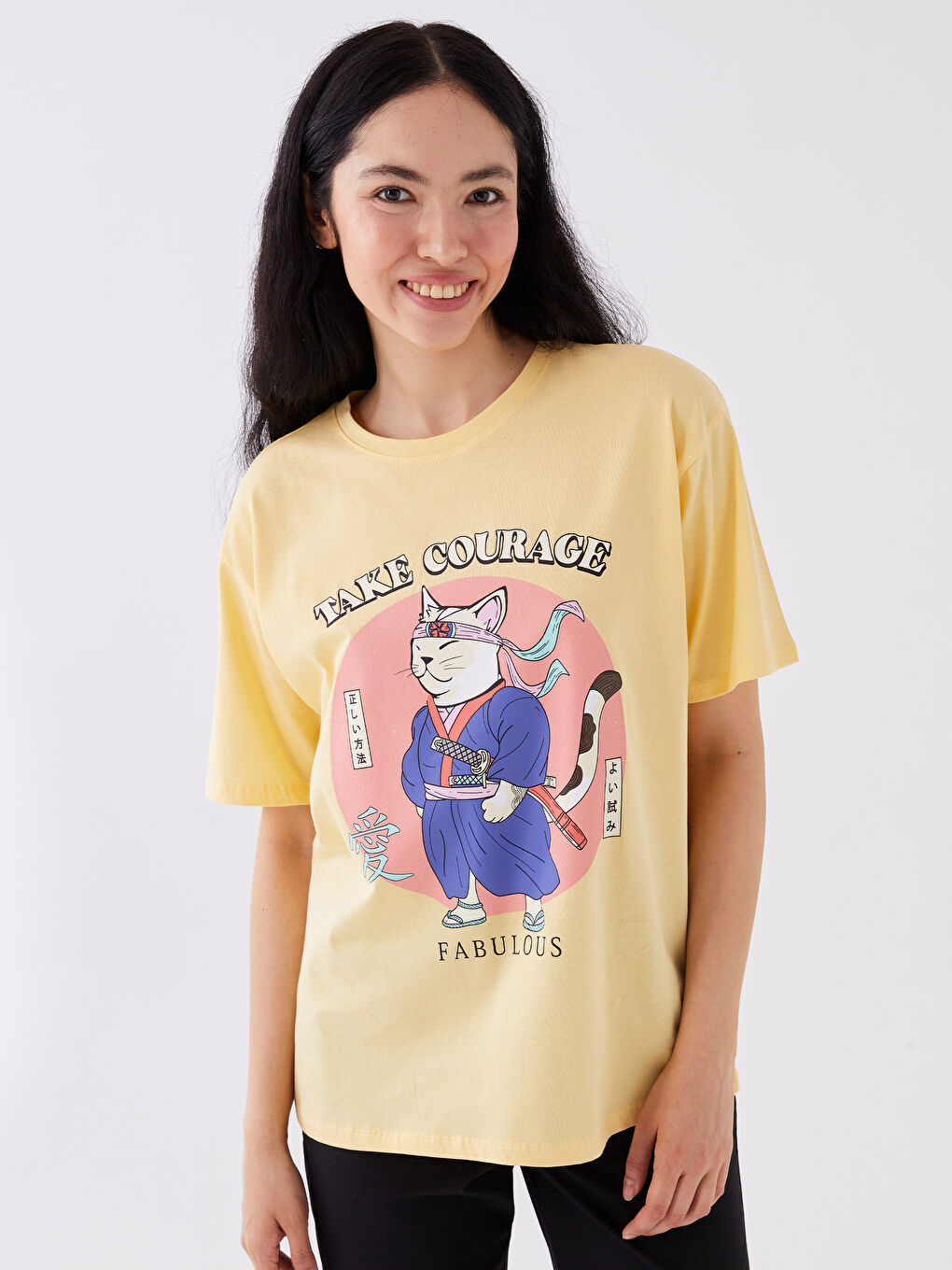 Sarı Bisiklet Yaka Desenli Kısa Kollu Oversize Kadın Tişört