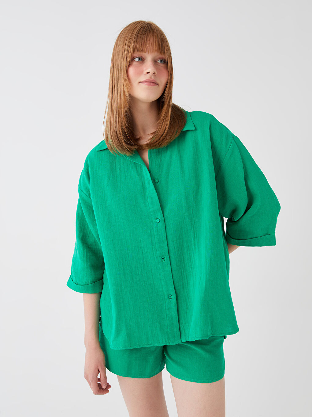 Yeşil Düz Oversize Müslin Kadın Gömlek-2