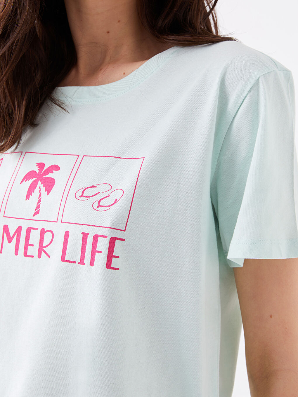 Turkuaz Bisiklet Yaka Baskılı Kısa Kollu Kadın Tişört-4