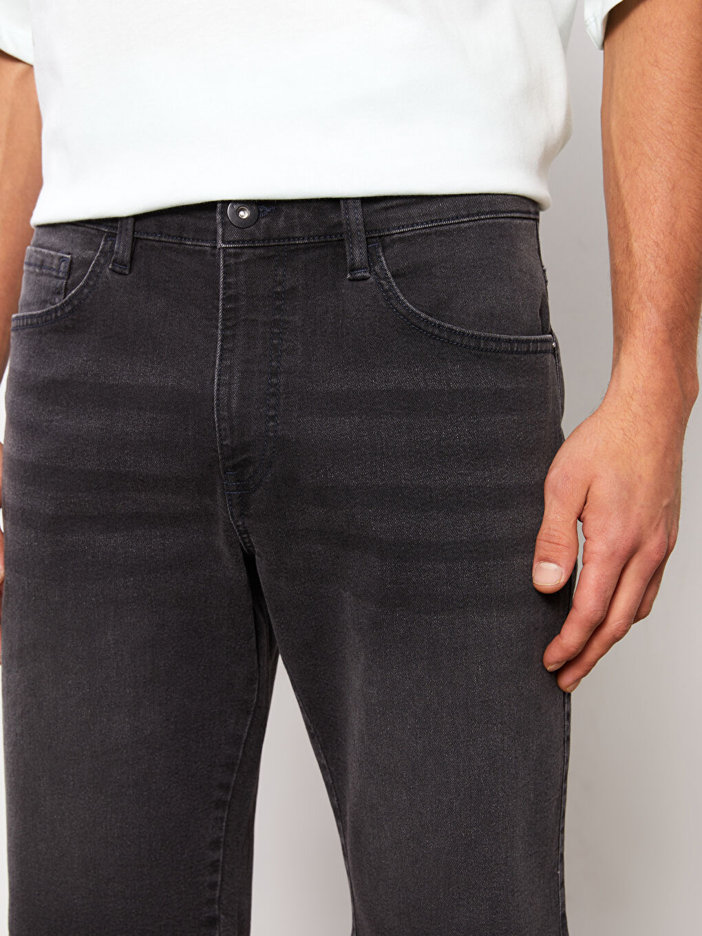 LCW Jeans شورت جينز رجالي بقصة عادية -S3HE95Z8-GRD