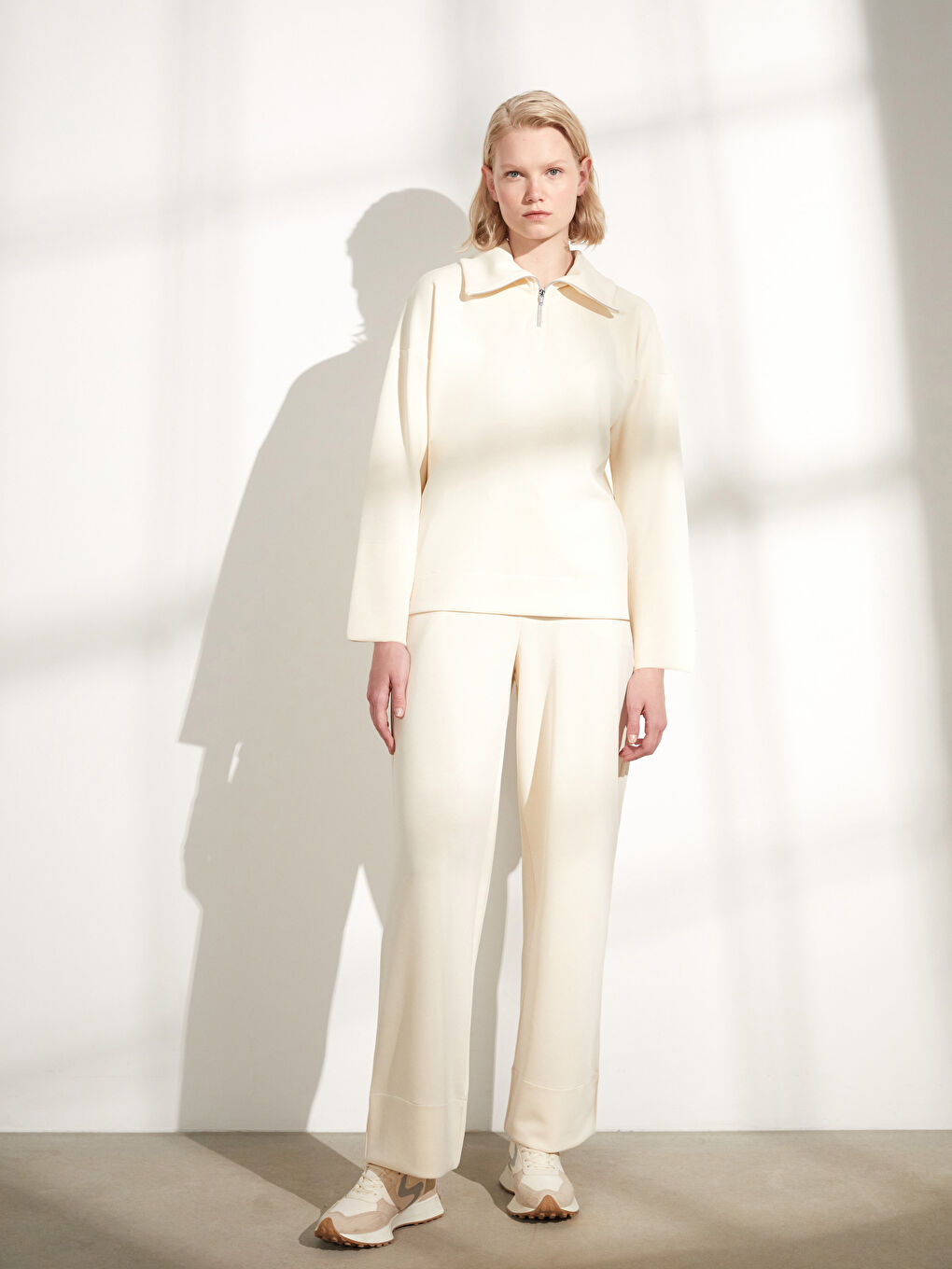 Polo Neck Regular Long Sleeve Women's Sweatshirt-2