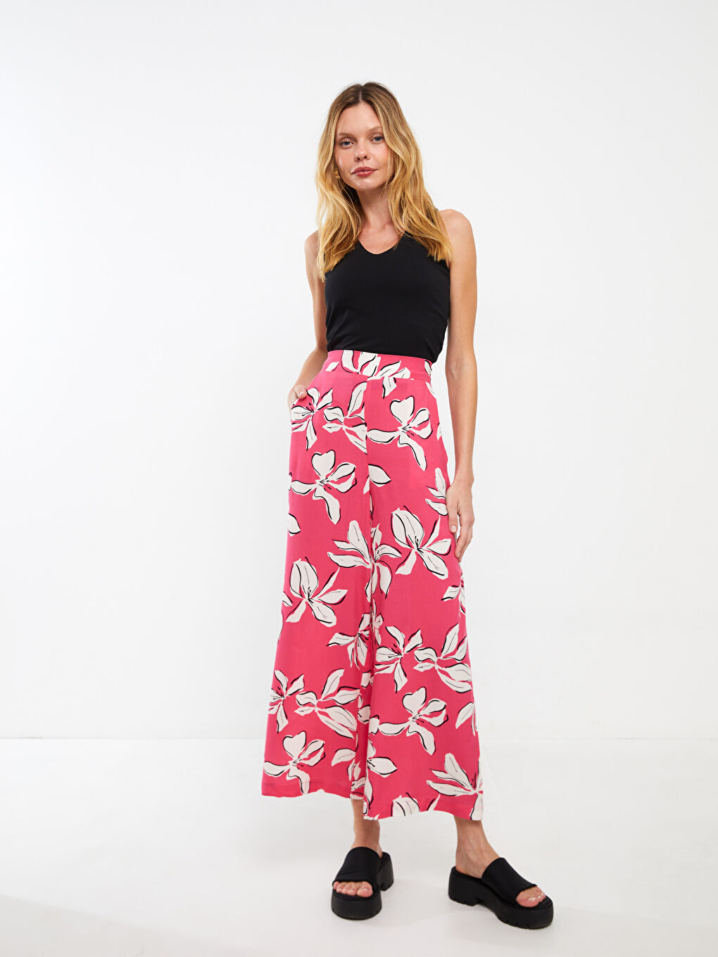 Elastic Waist Comfortable Fit Floral Women's Capri -S3HF68Z8-KTU