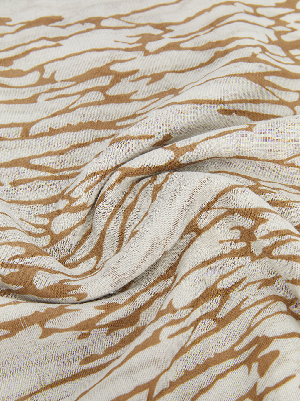 Bej Desenli Kadın Bürümcüklü Şal-3