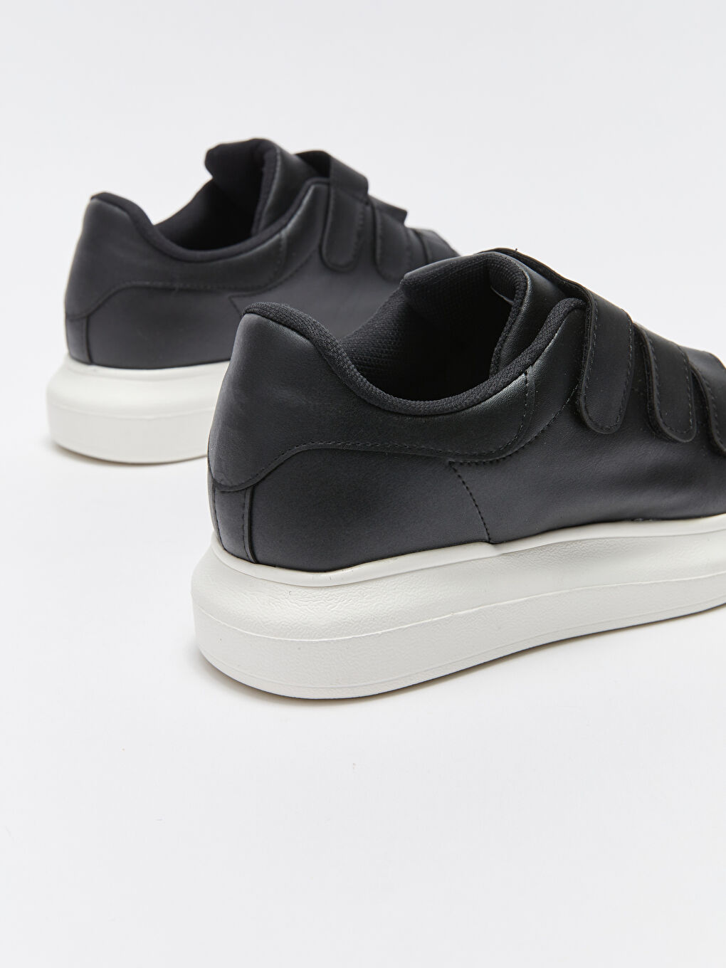 Siyah Deri Görünümlü Cırt Cırtlı Erkek Spor Ayakkabı-4