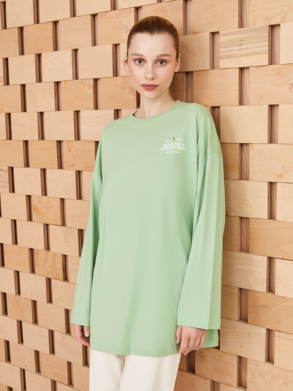 تونيك سويتشيرت نسائي بطباعة بياقة دائرية وكم طويل-1