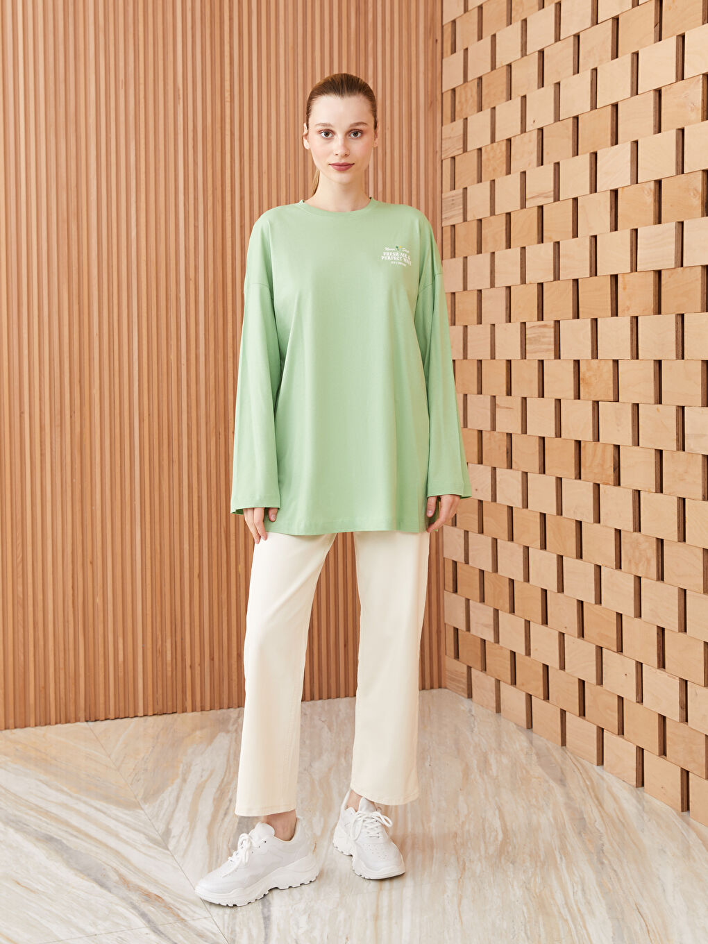 تونيك سويتشيرت نسائي بطباعة بياقة دائرية وكم طويل-2