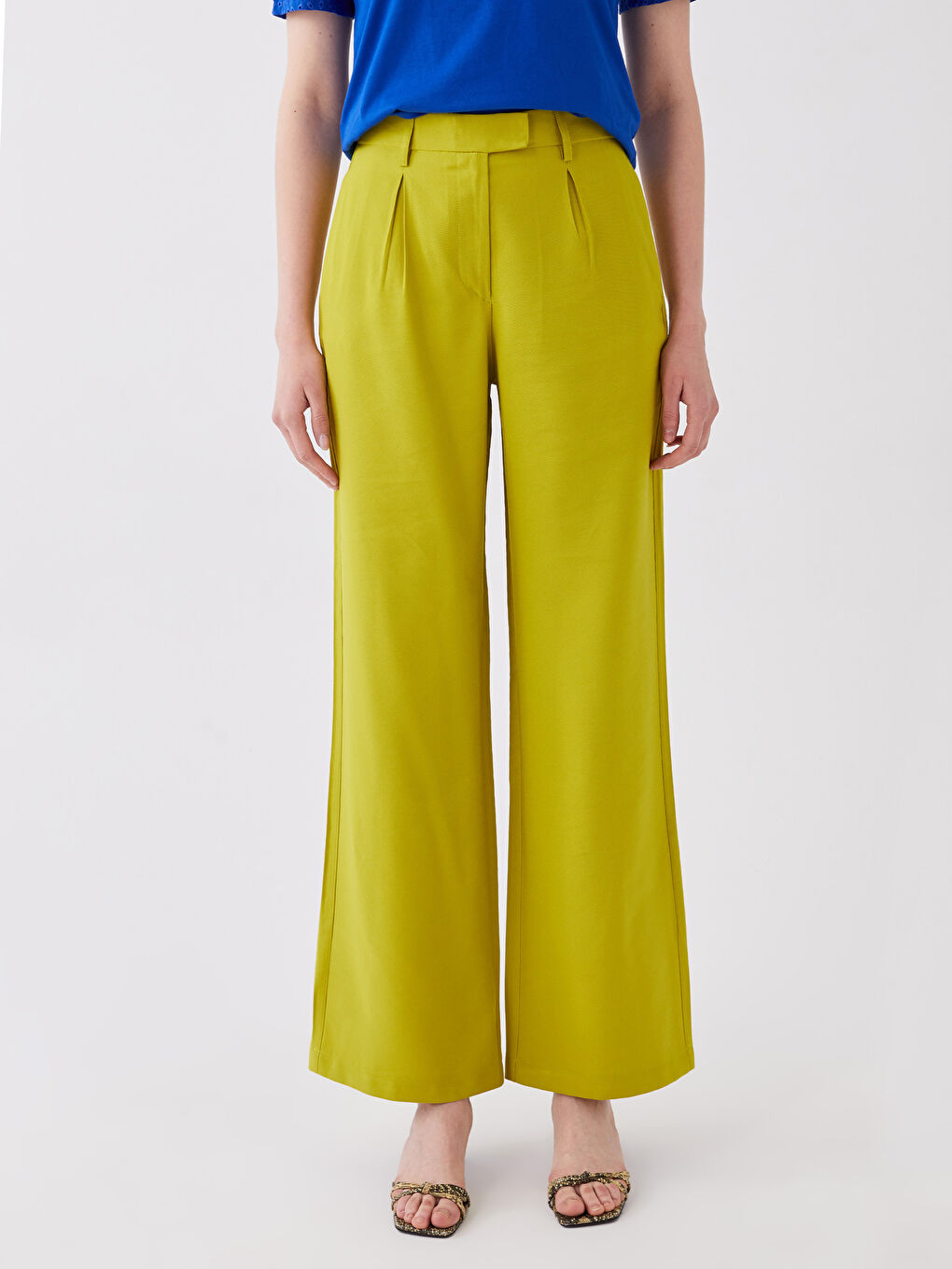 Yeşil Rahat Kalıp Düz Geniş Paça Kadın Pantolon-3