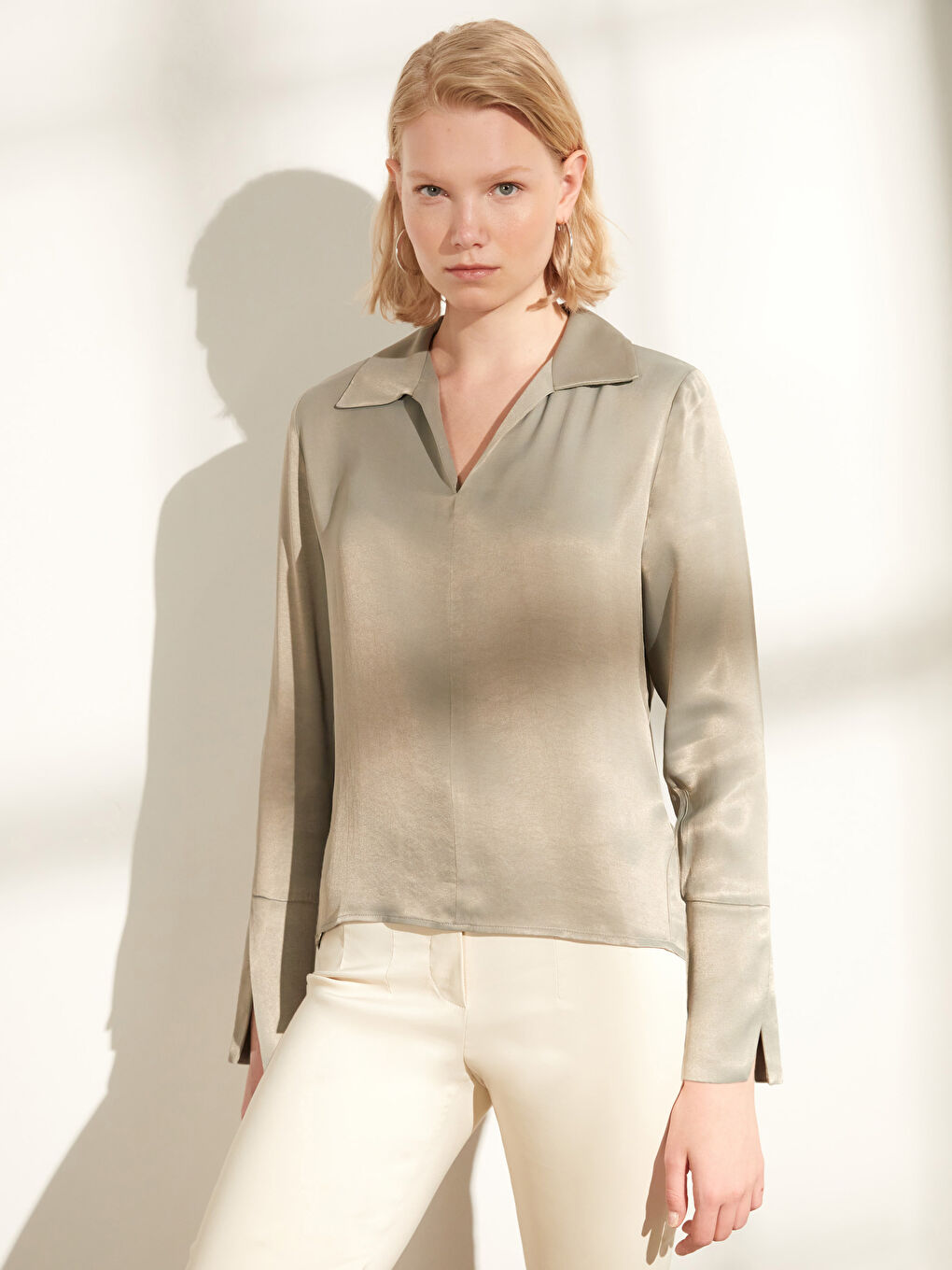 Haki Gömlek Yaka Düz Uzun Kollu Kadın Bluz