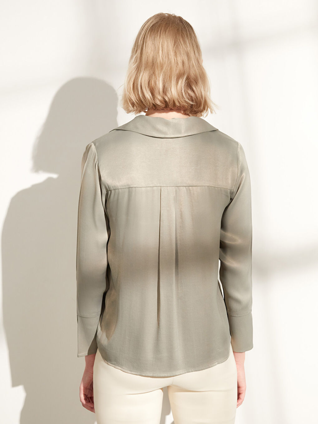 Haki Gömlek Yaka Düz Uzun Kollu Kadın Bluz-4