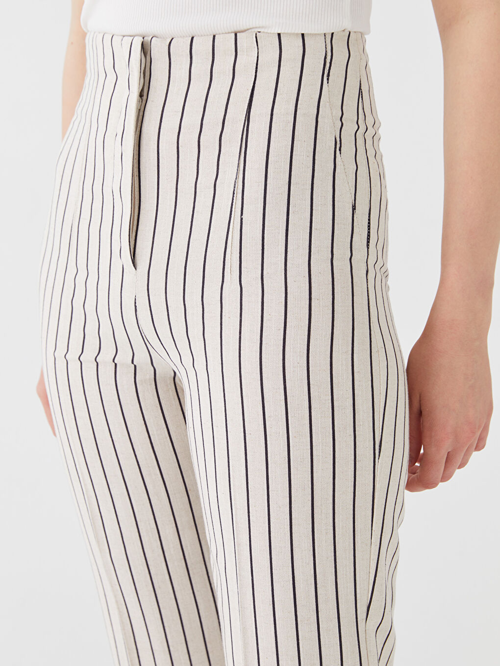 Pantaloni din Amestec de In Vărgat cu Talie Înaltă și Croială Standard pentru Femei-4