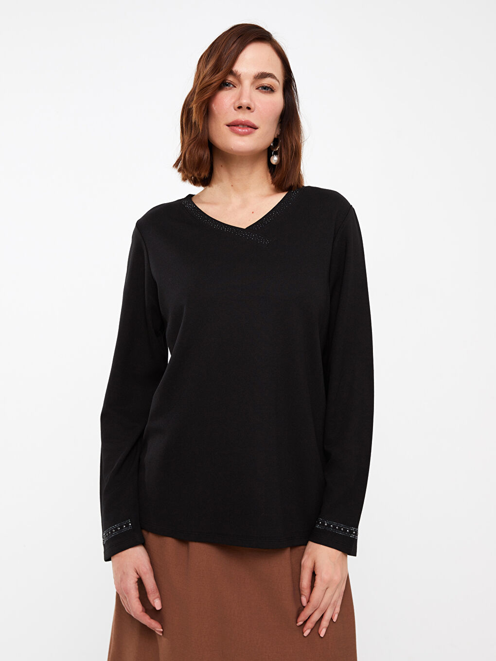 Siyah V Yaka Taşlı Uzun Kollu Kadın Bluz-1