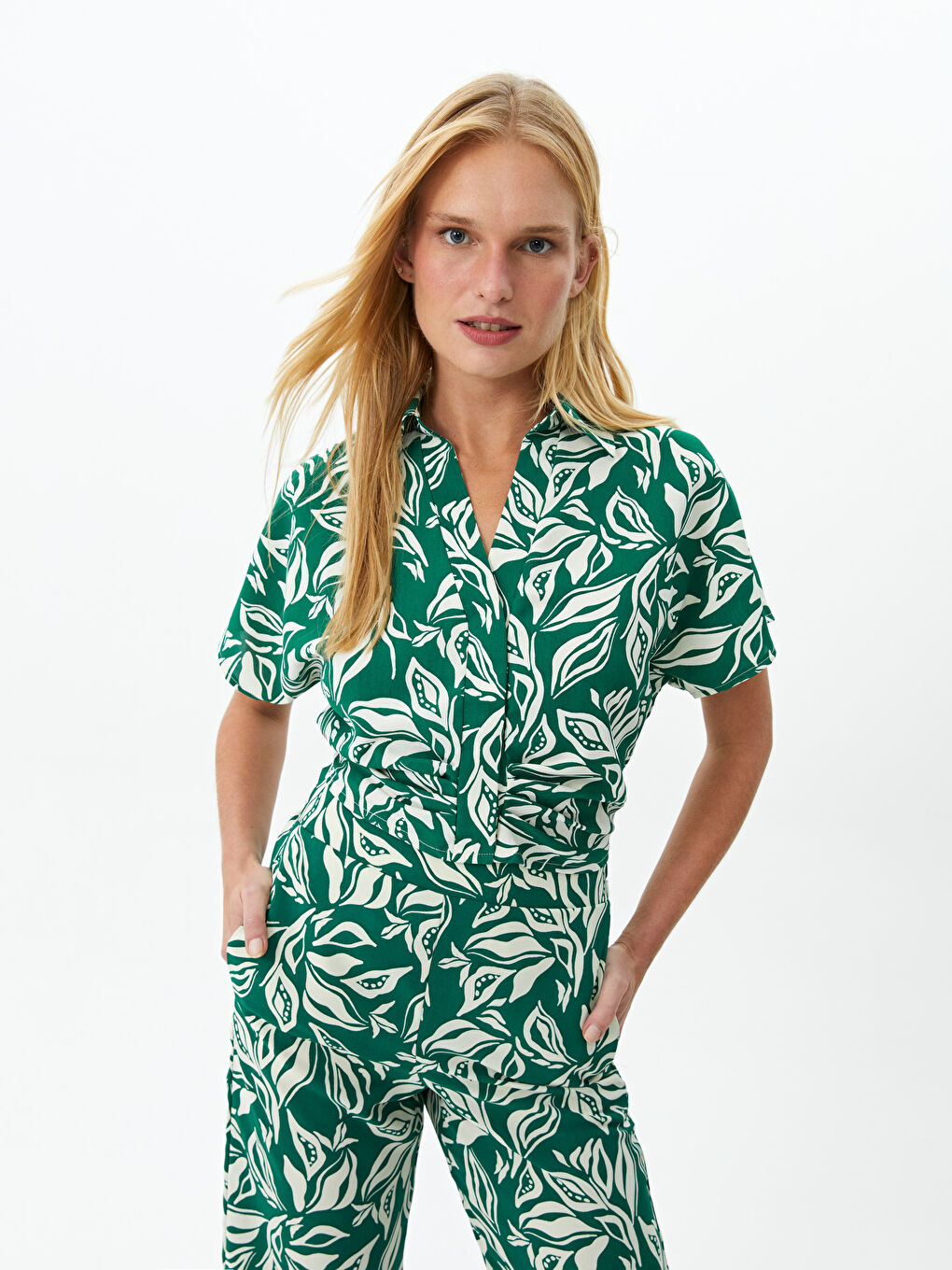 Shirt Collar Patterned Short Sleeve Crop Women's Blouse