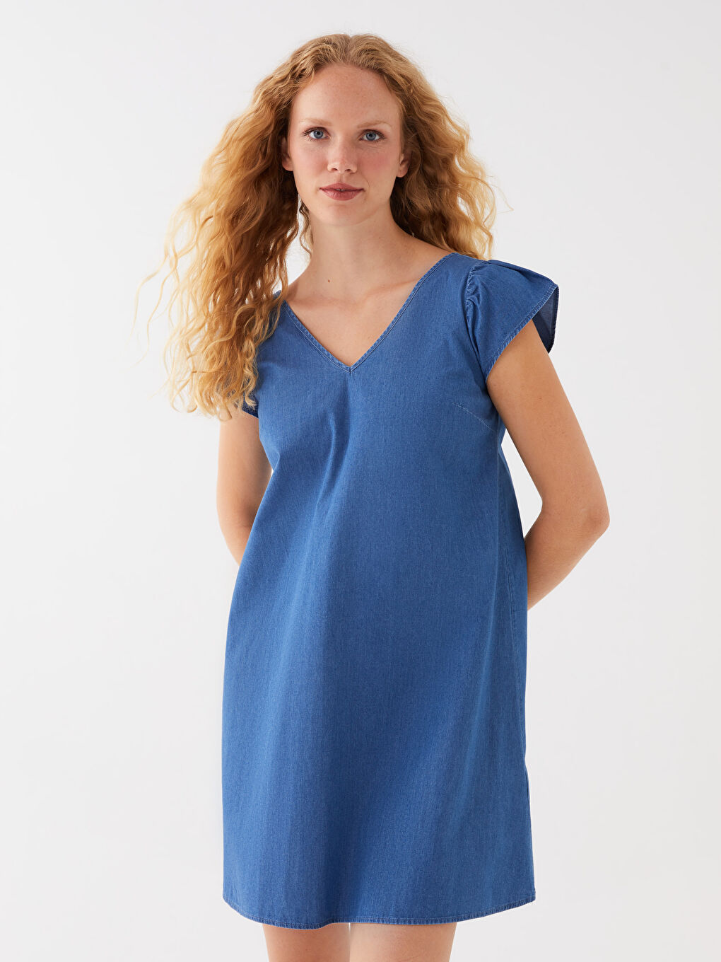 فستان جينز عنق V فورم كم قصير واسع نساء