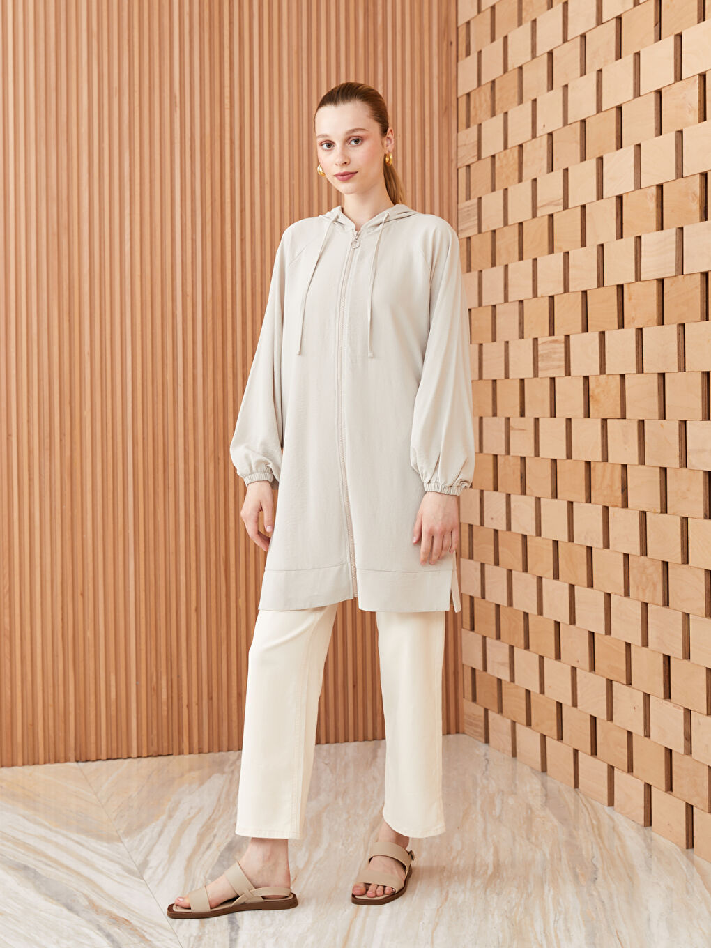LCW Modest Bej Kapüşonlu Düz Uzun Kollu Oversize Kadın Tunik - 2