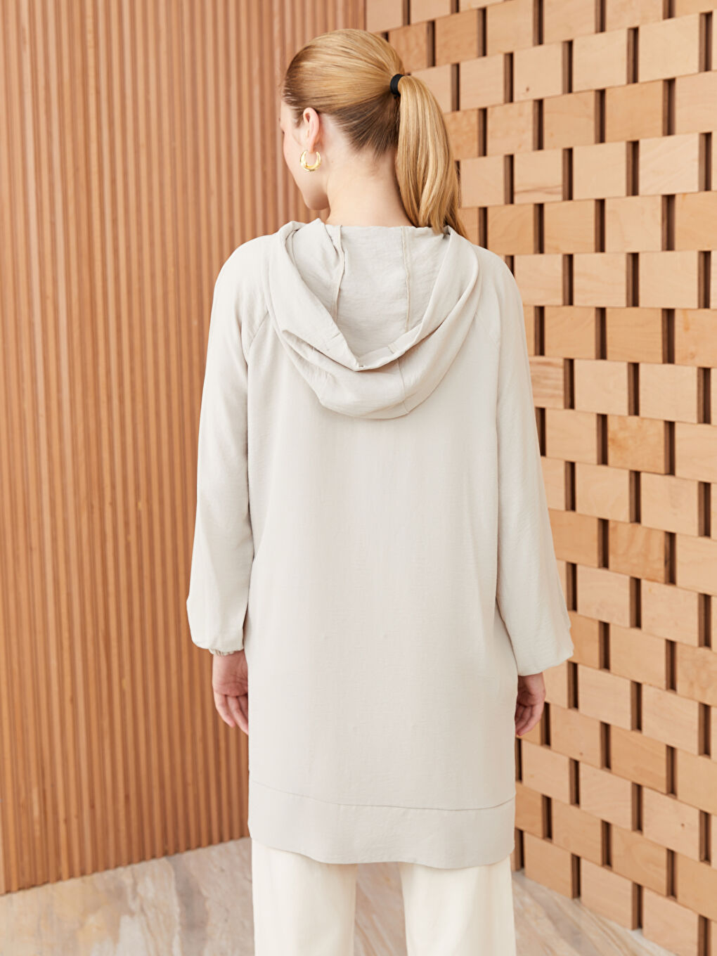 LCW Modest Bej Kapüşonlu Düz Uzun Kollu Oversize Kadın Tunik - 4