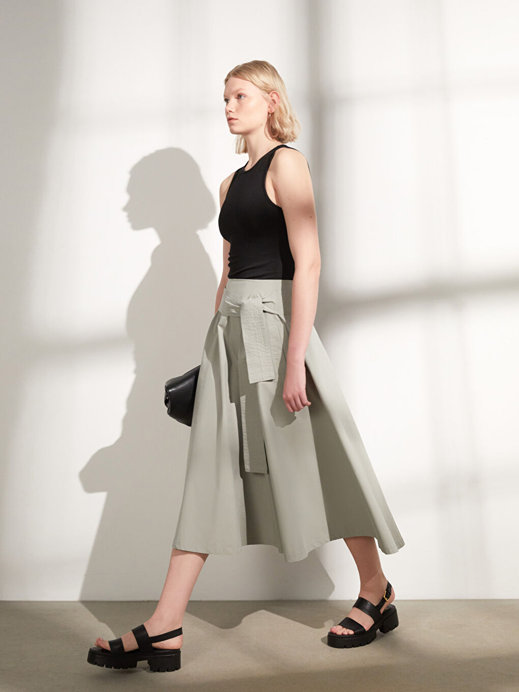 Haki Beli Fermuarlı Düz Poplin Kadın Etek