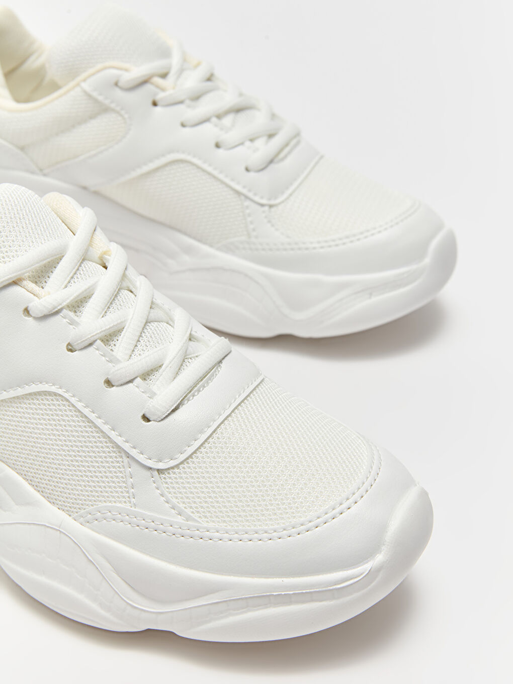 Lace-up Women's Sneakers-3