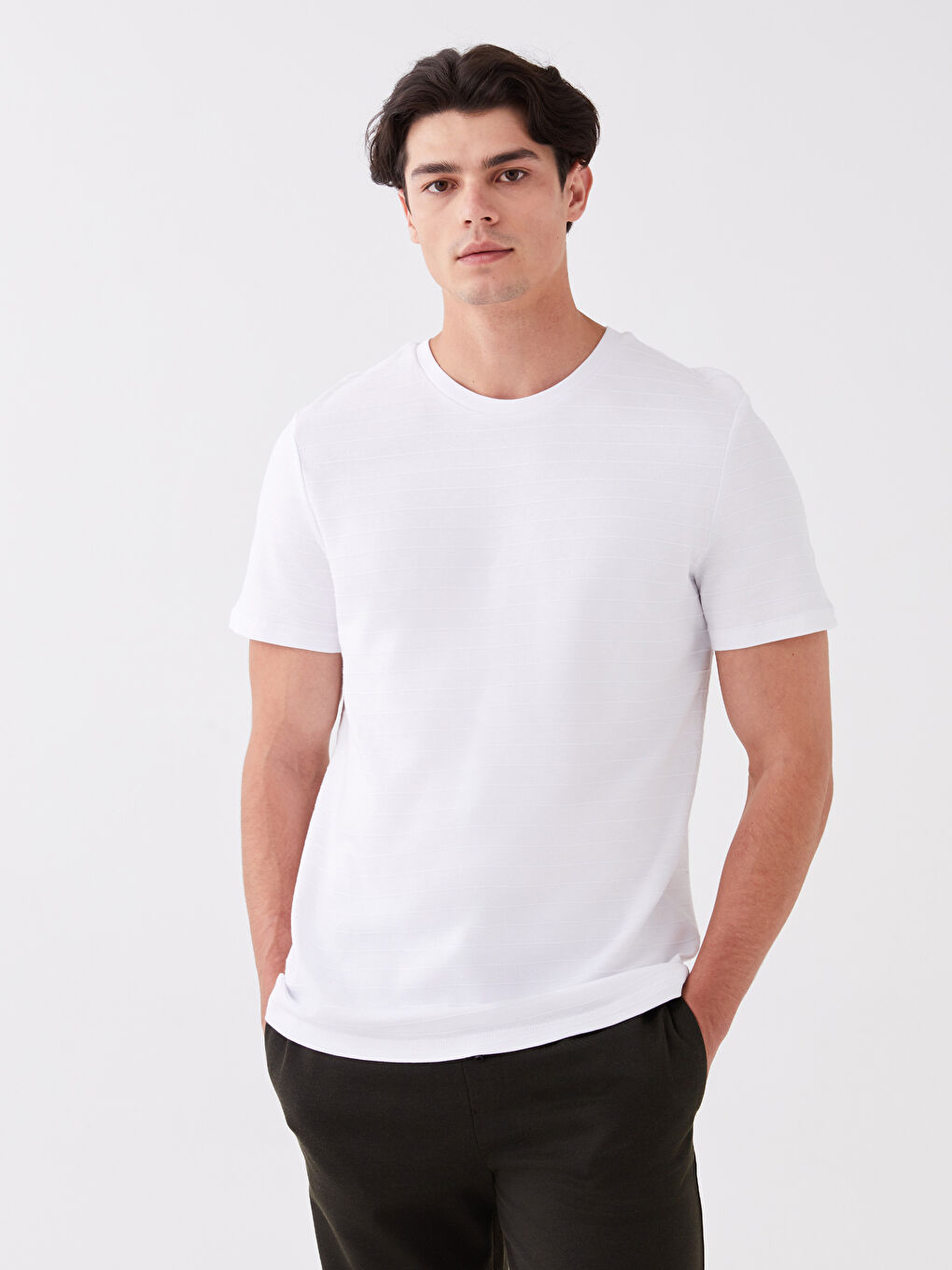 تيشيرت رجالي بياقة دائرية قماش جيرسي