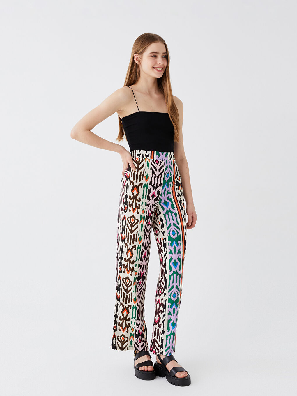 Siyah Beli Lastikli Rahat Kalıp Desenli Kadın Pantolon-1