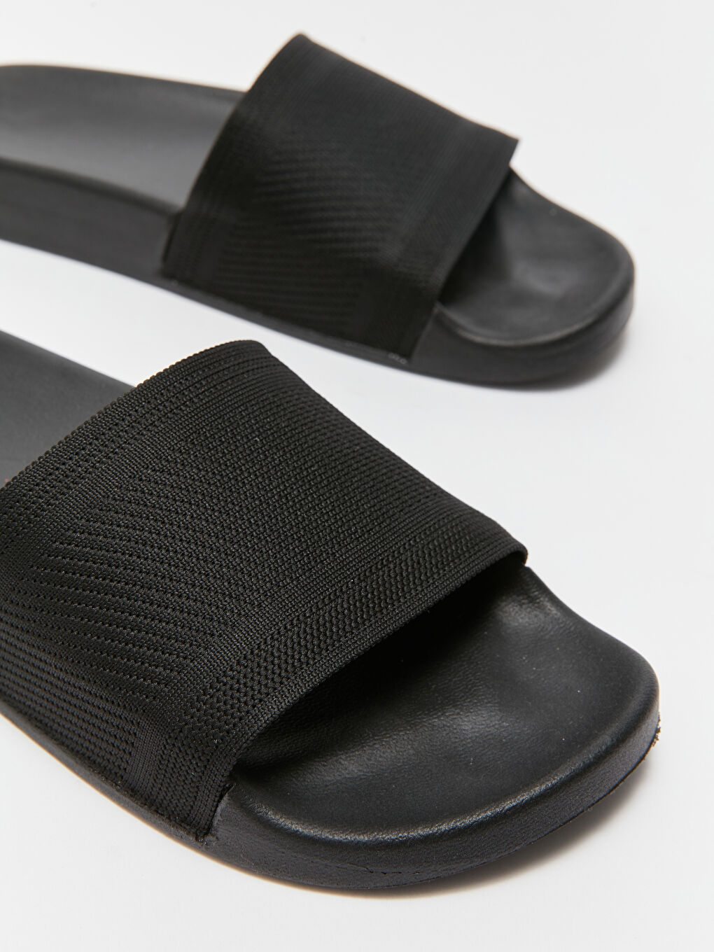 Single-Band Women's Slippers-2