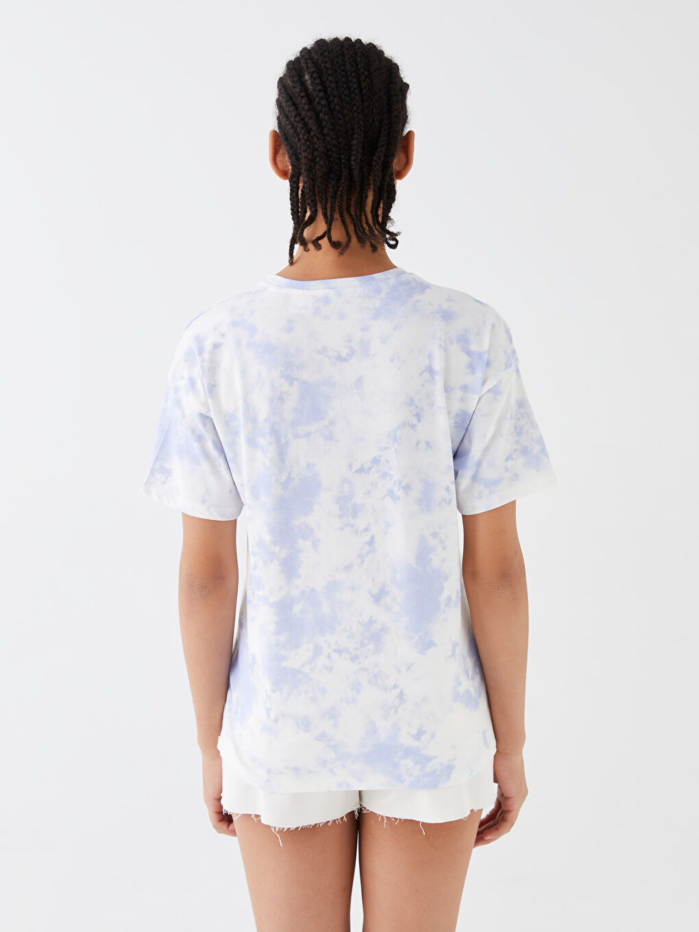 Beyaz Bisiklet Yaka Sünger Bob Baskılı Kısa Kollu Kadın Tişört-4