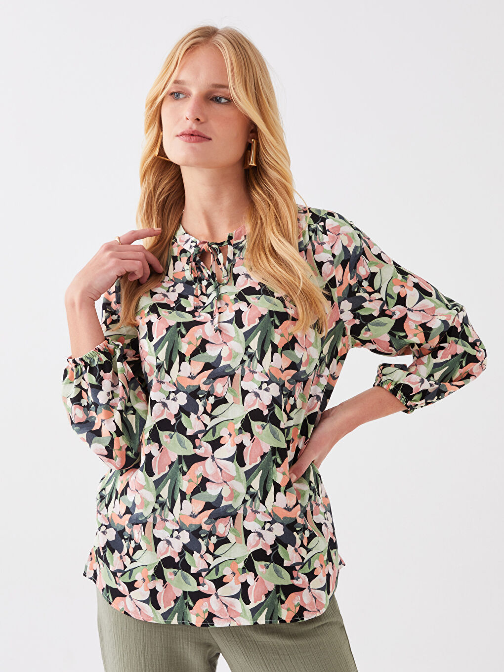 LCWAIKIKI Classic Tie Neck Patterned Long Sleeve Women's Blouse -S3HM10Z8-F9C