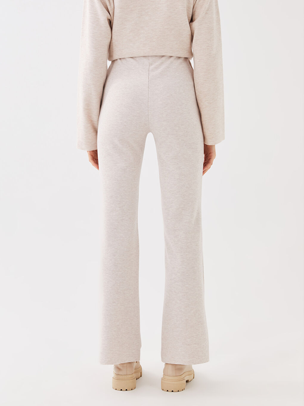 Bej Beli Lastikli Düz Geniş Paça Kadın Eşofman Altı-4