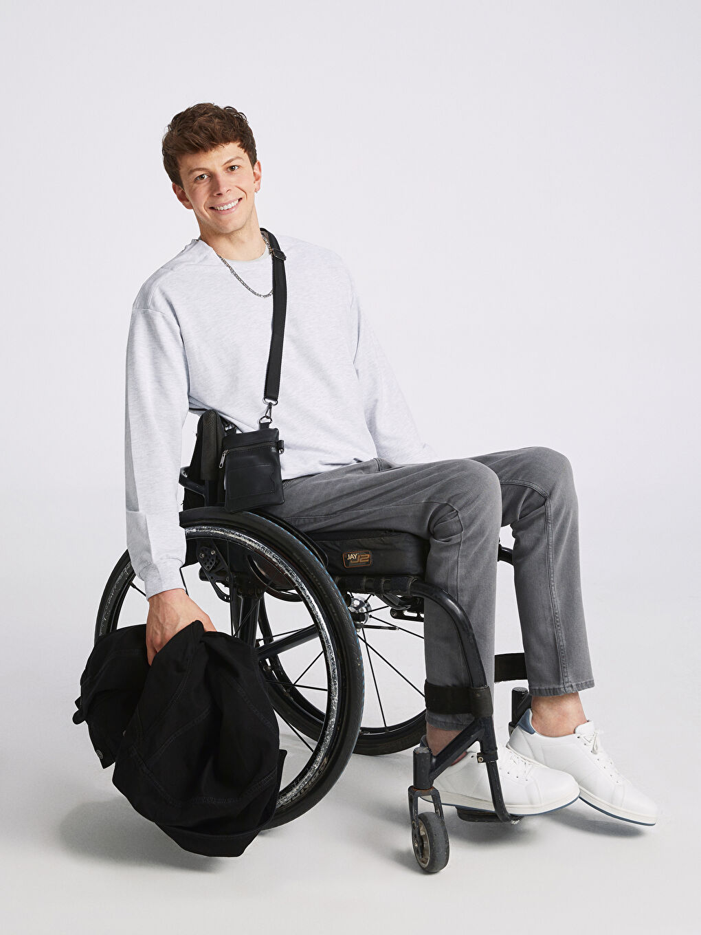 Beyaz Bisiklet Yaka Uzun Kollu Erkek Sweatshirt-1