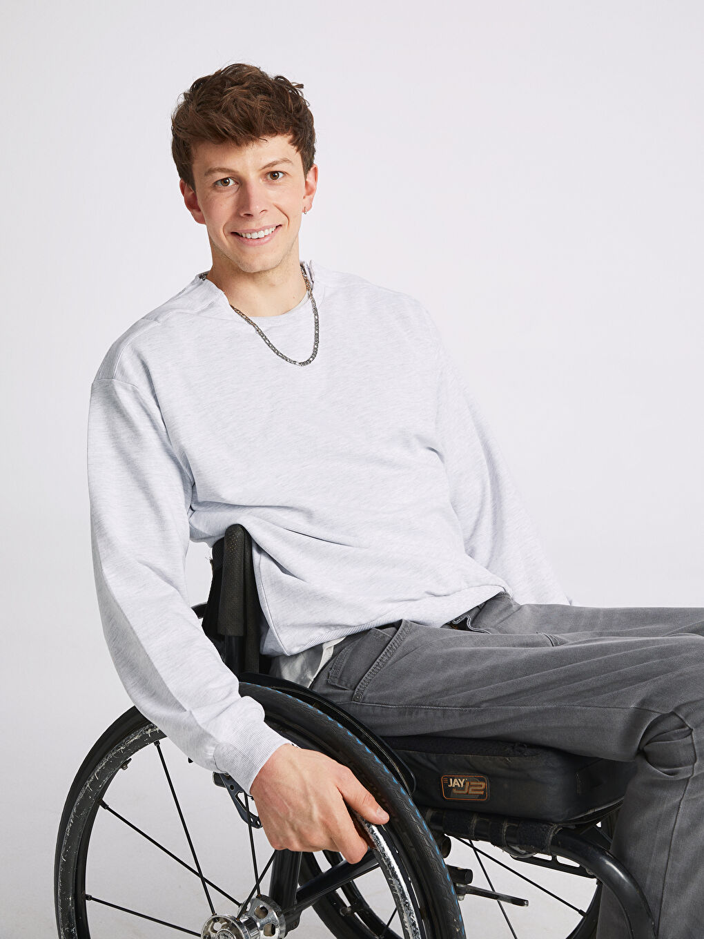 Beyaz Bisiklet Yaka Uzun Kollu Erkek Sweatshirt-2