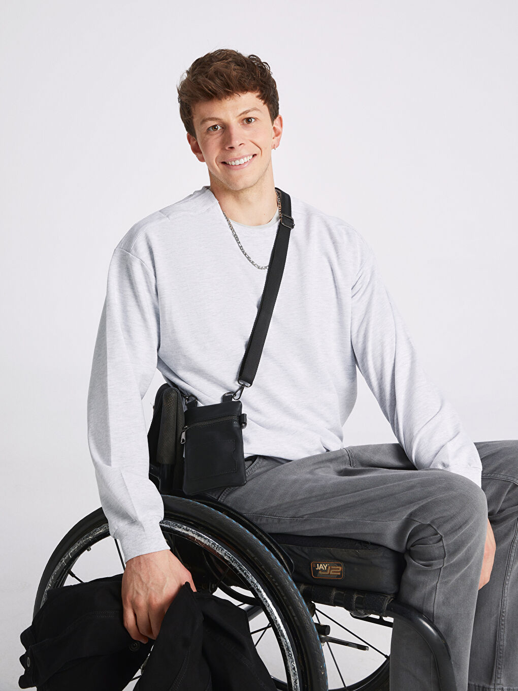 Beyaz Bisiklet Yaka Uzun Kollu Erkek Sweatshirt-4