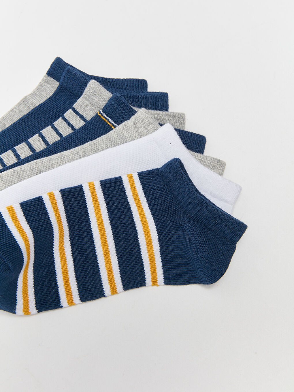 جوارب رياضية مخططة للأولاد - عبوة من ٧ قطع-2